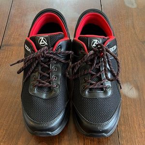 Hands Free Zeba Shoes - Size 10